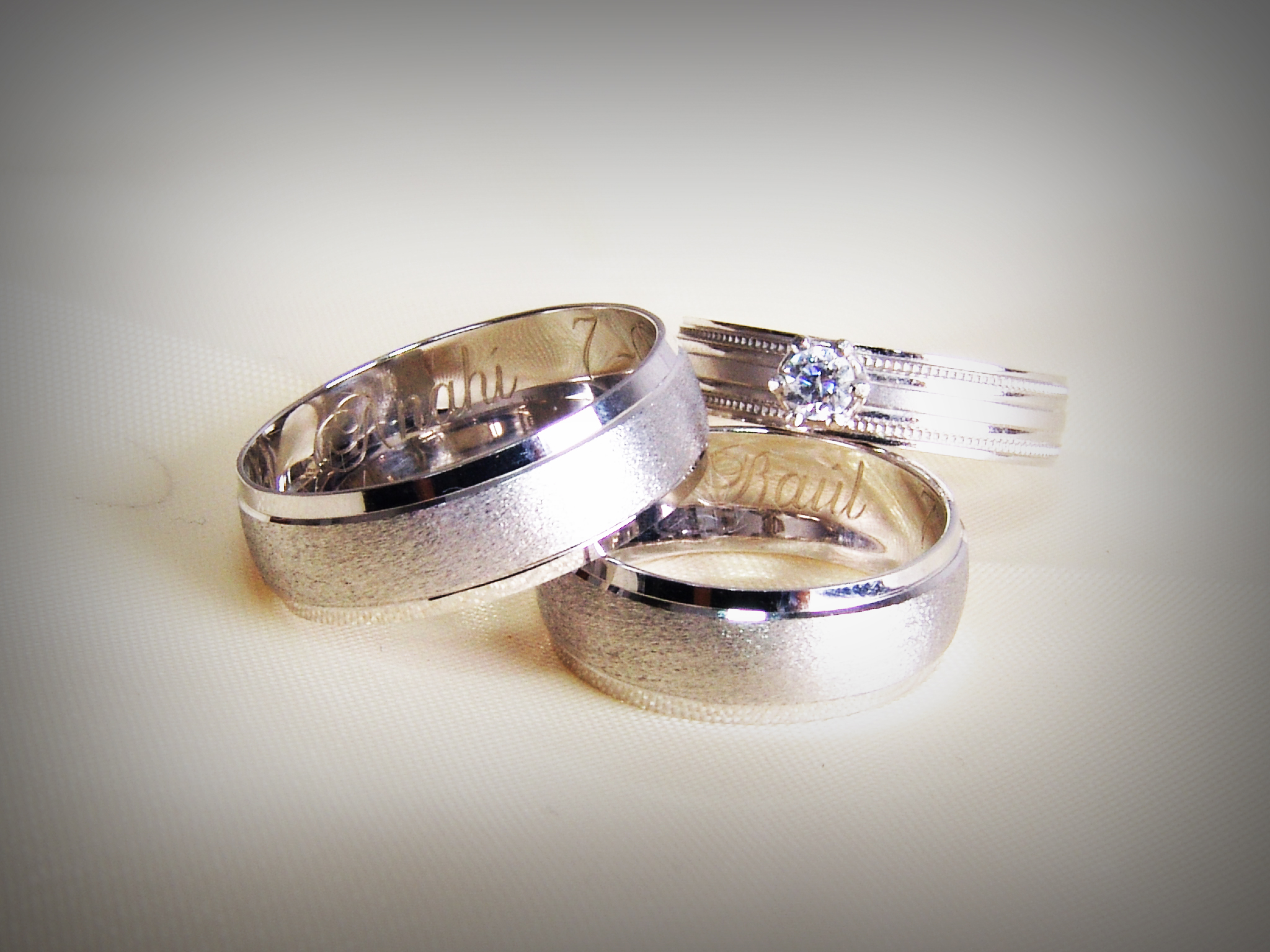 fotografia-de-producto-en-mexico-joyeria-bisuteria-anillos-de-compromiso-alianzas-matrimoniales-anillos-matrimoniales