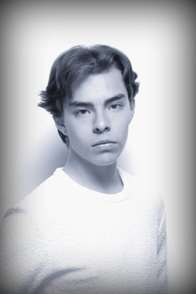 Acor y modelo Emilio Solano